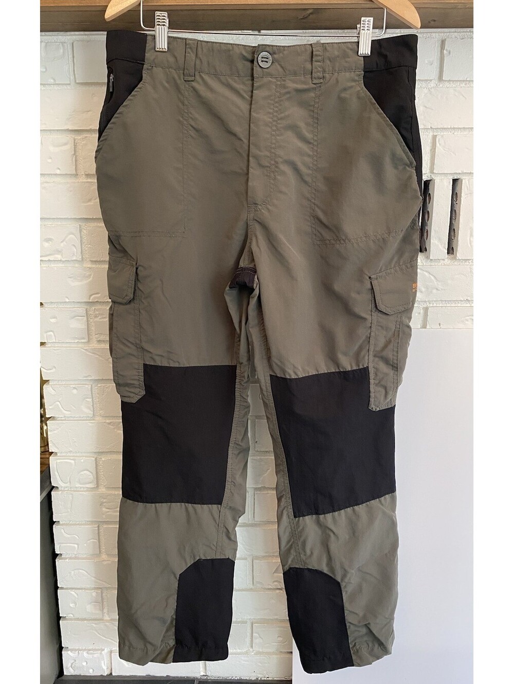 Bear Grylls Craghoppers Cargo Pants Men's 34R Gray & Black Outdoor Hiking